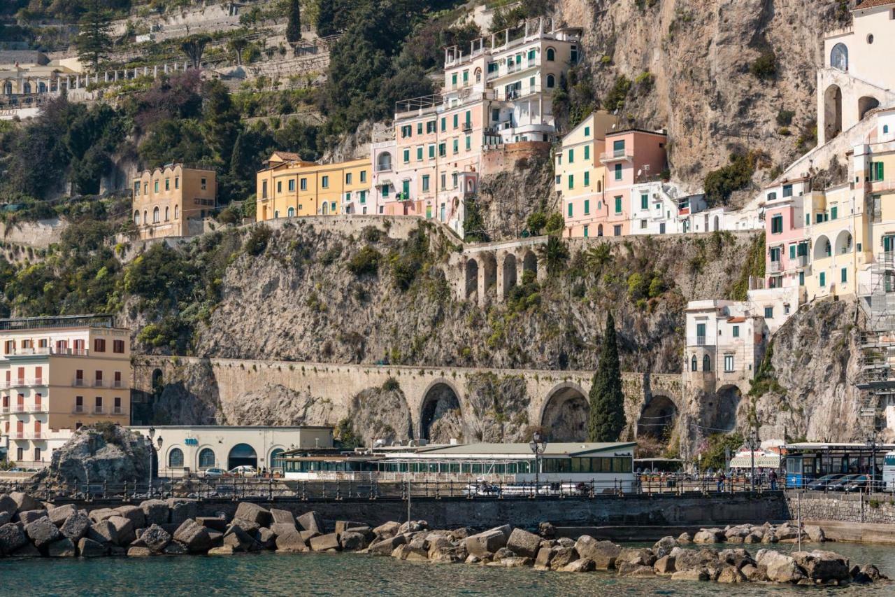Dimore De Luca- Sea View อามาลฟี ภายนอก รูปภาพ