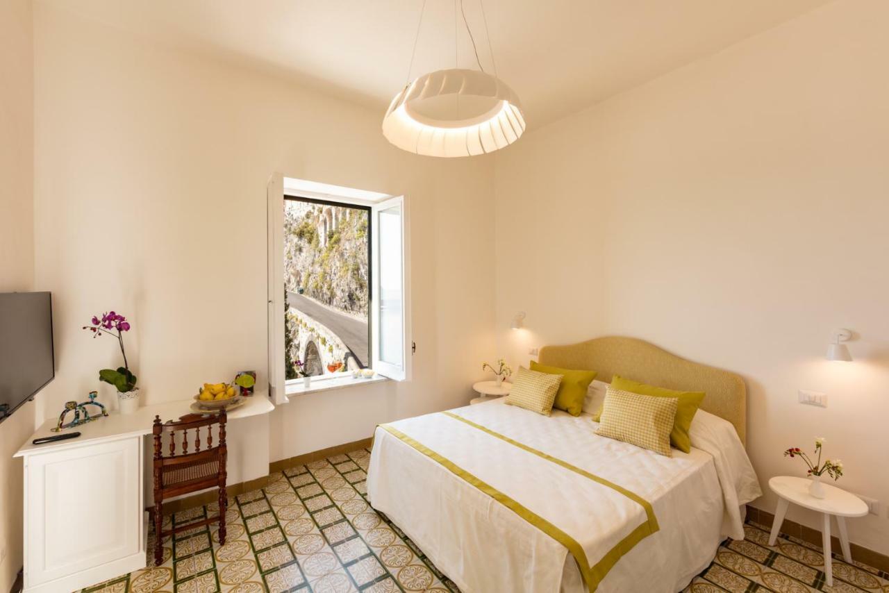 Dimore De Luca- Sea View อามาลฟี ภายนอก รูปภาพ